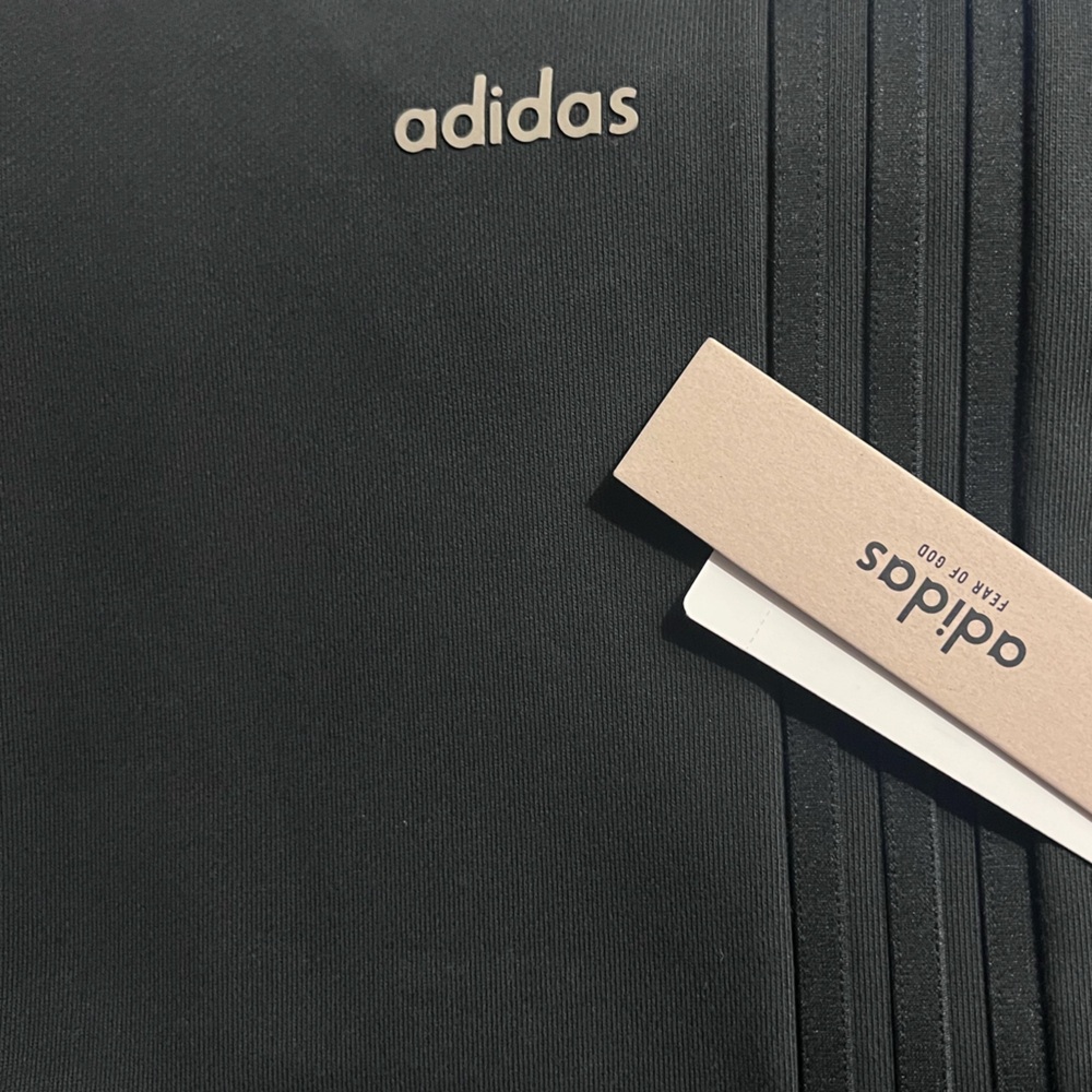 FEAR OF GOD Adidas Men's Black Joggers
Authentic Genuine from website. - Picture 7 of 11